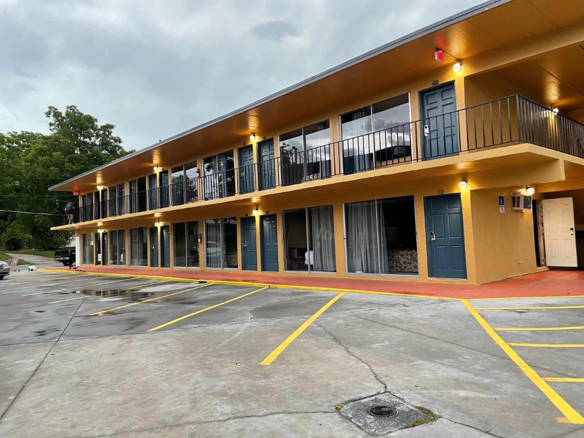 Royal Inn Live Oak Esterno foto